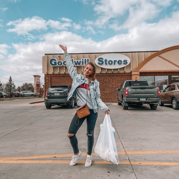 Meet your Posher, Alexandra - Picture 4 of 4